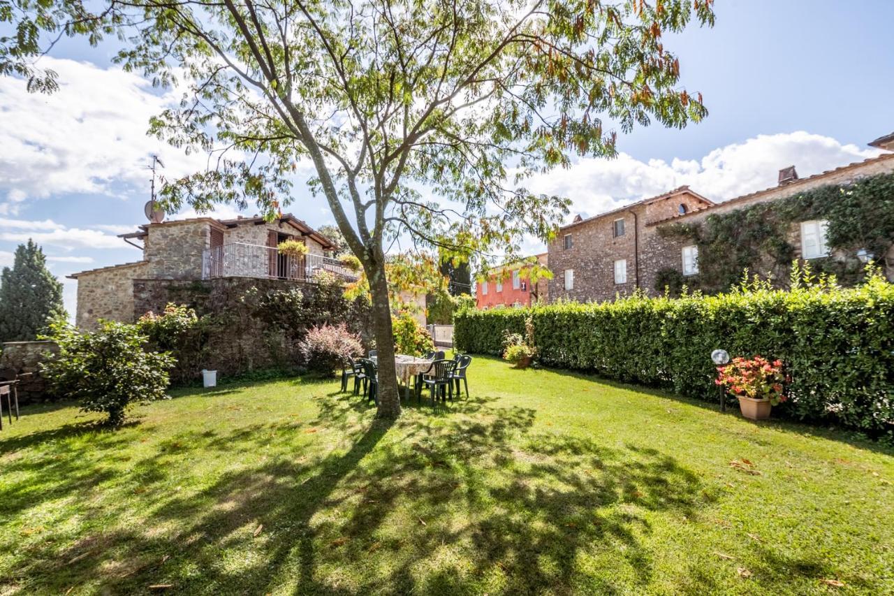 Al Giardino Degli Ulivi Country house *